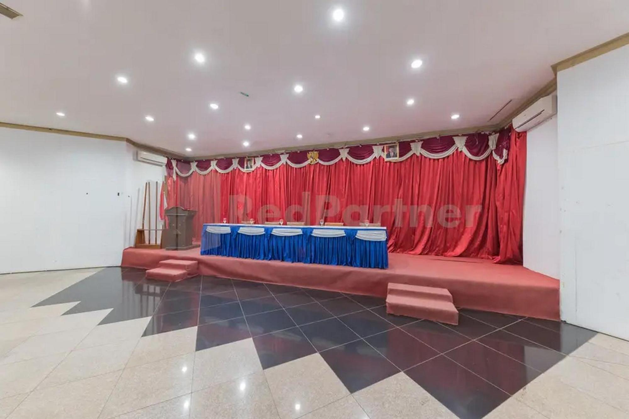 Hotel Ayong Linggarjati Kuningan Mitra Reddoorz 外观 照片