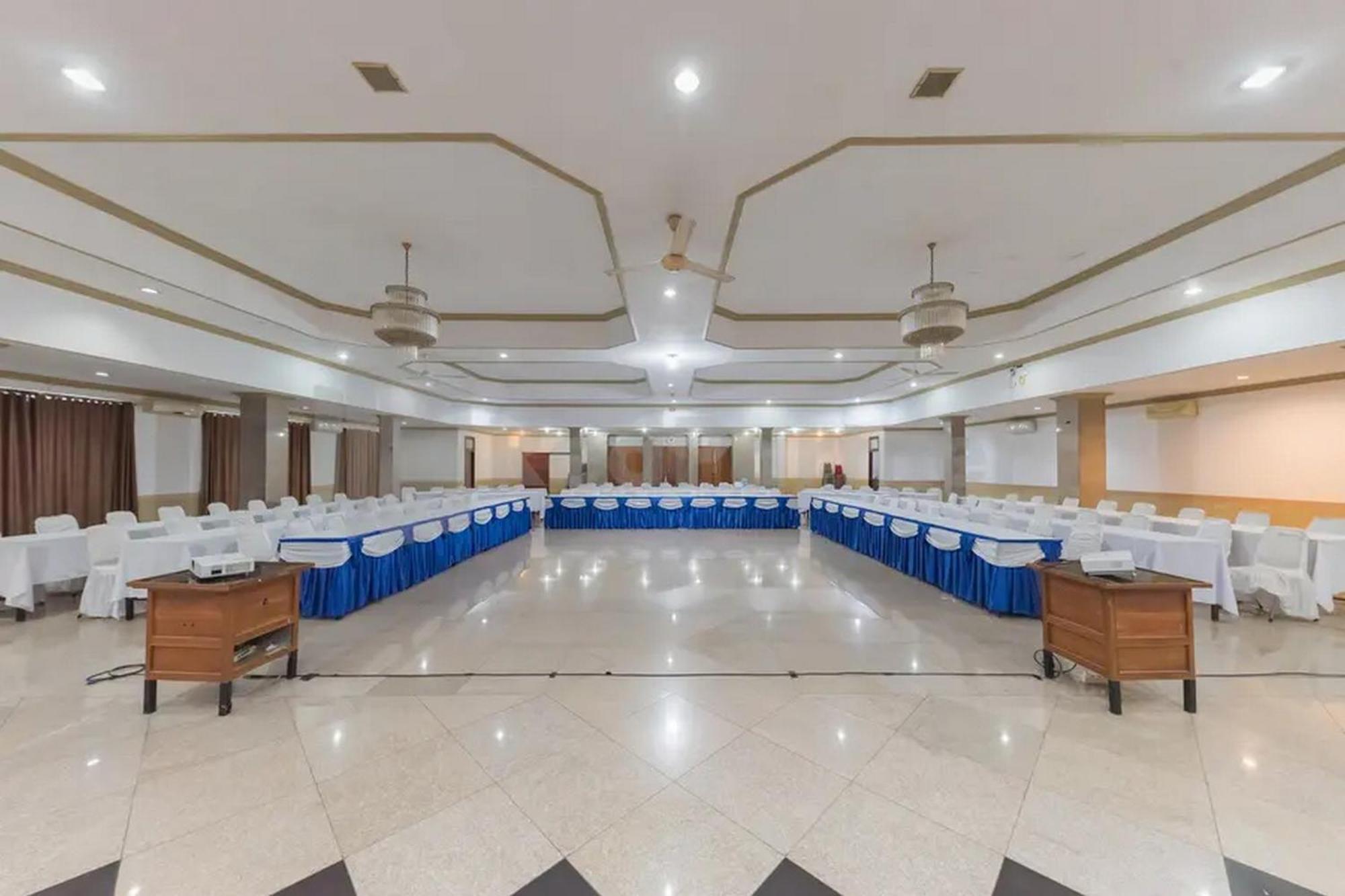 Hotel Ayong Linggarjati Kuningan Mitra Reddoorz 外观 照片
