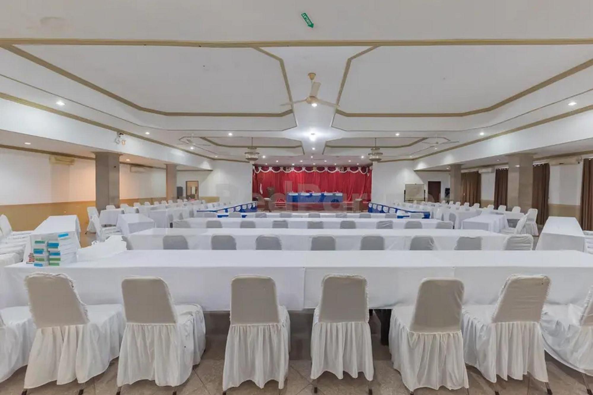 Hotel Ayong Linggarjati Kuningan Mitra Reddoorz 外观 照片
